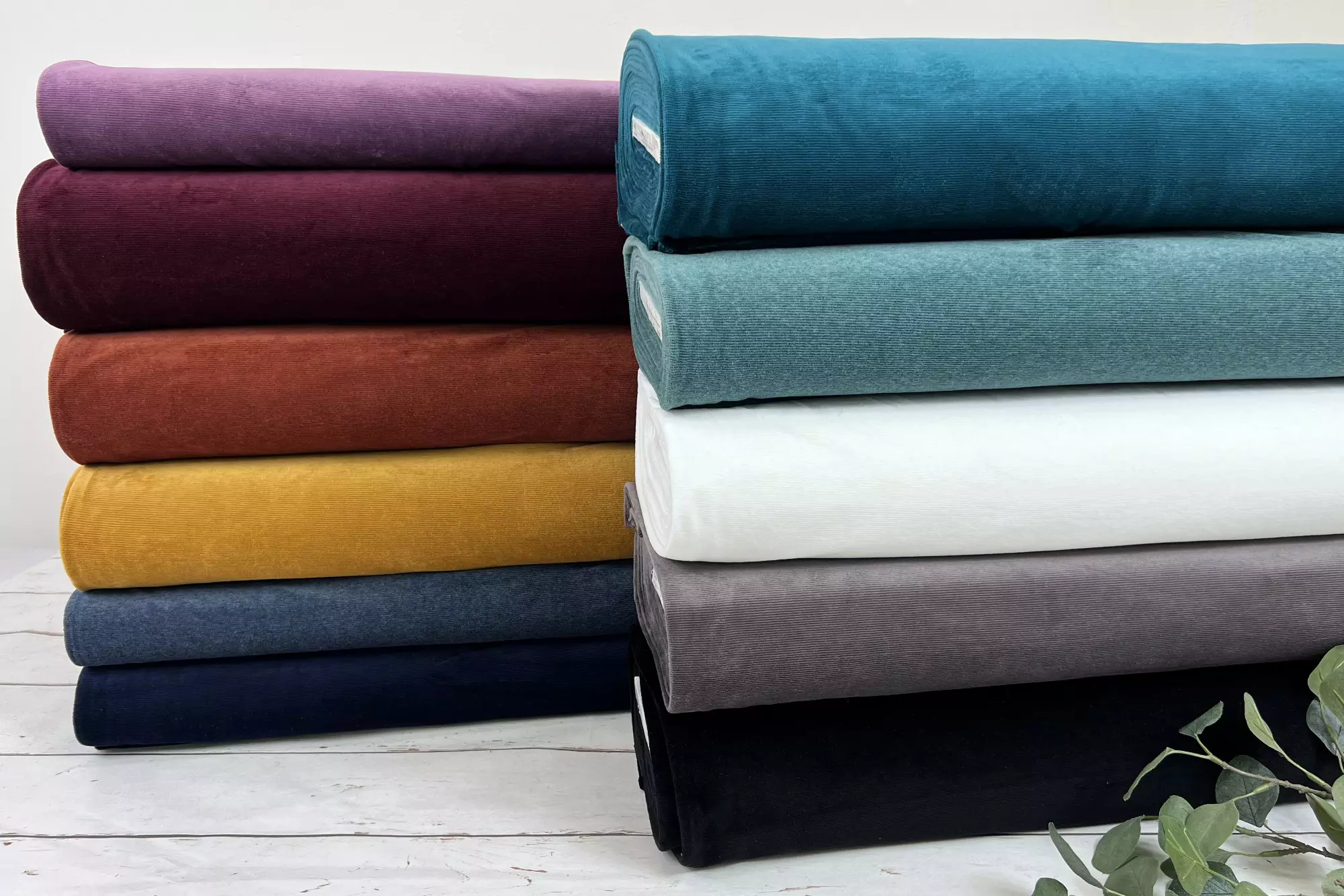 Elastischer Feincord Jersey Stoff aus Baumwolle in vielen Uni Farben