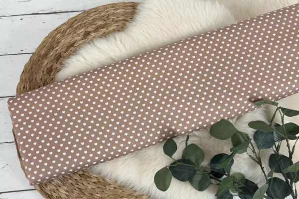 Baumwoll Stoff Popeline mit kleine Herzen in beige