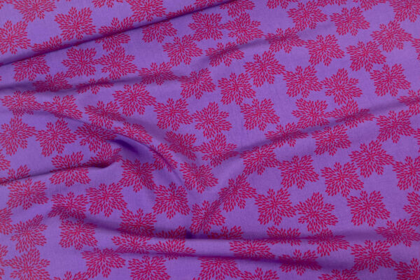 Fibre Mood 19 Elora Viskose Tencel Mix - abstrakte rote Blumen in lila - Öko Tex 100 – Bild 3