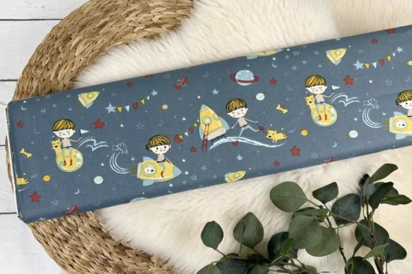 Bio Baumwollstoff Popeline Webware – kleiner Junge im Weltall auf einer Rakete dunkel jeansblau – Bild 2