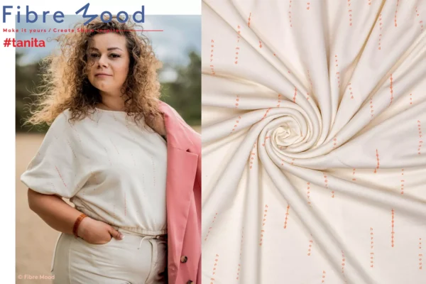 Fibre Mood 20 Tanita aus French Terry Sweat Stoff mit Text Muster in ecru