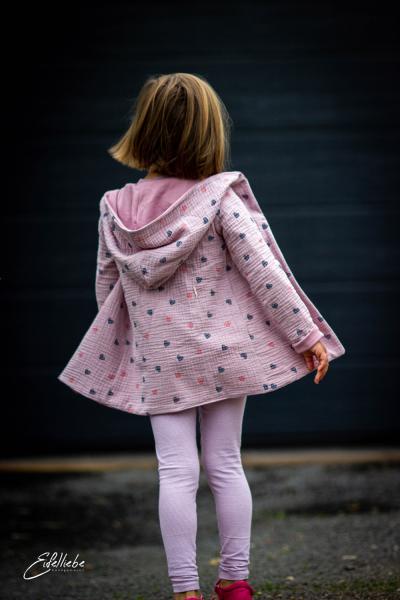 Tragebild Jacke für Mädchen aus Musselin mit Herzchen in rosa