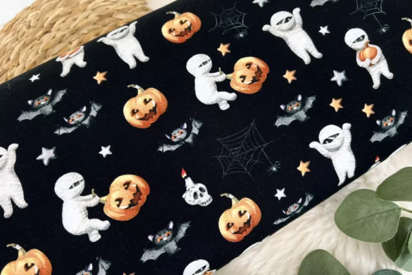 halloween jersey stoff mit Mumien, kürbissen und Fledermäusen in schwarz