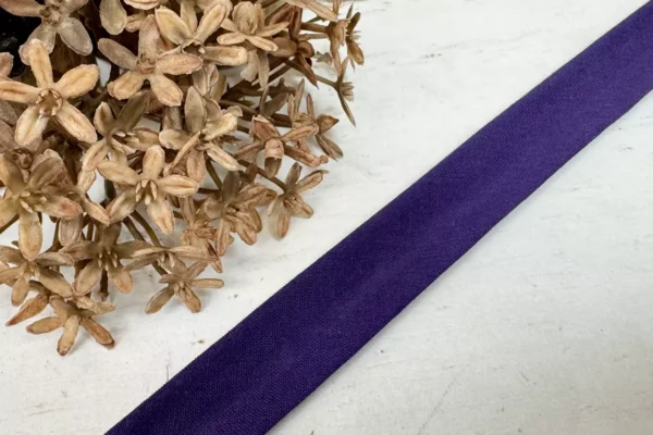 Schrägband aus Baumwolle 20mm breit in lila