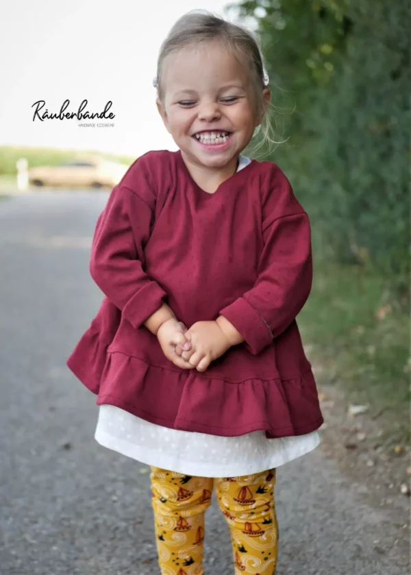 Tragebild Feinstrickjersey mit Rauten Lochmuster in rot