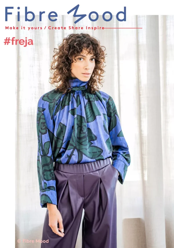 Tragebild Fibre Mood Special Freja aus veganem Leder in lila