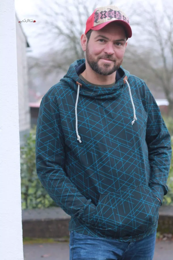 vernähte Herren Hoodie mit dem Papierschnittmuster Fadenkäfer X-te Hoodie