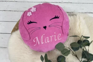 rundes Kissen mit Namen für Kinder mit Hasen Gesicht in pink