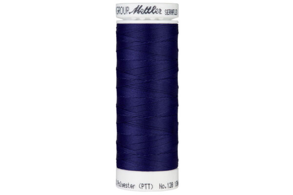 elastisches Nähgarn der Marke Seraflex in der Farbe mittelblau
