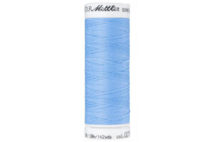 elastisches Nähgarn der Marke Seraflex in der Farbe hellblau