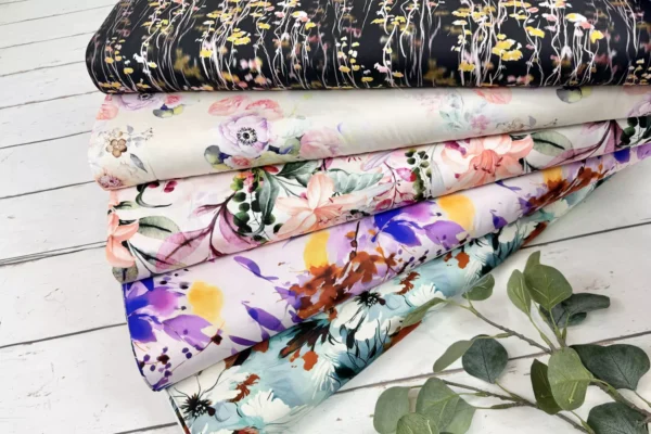 Viskose Stretch Stoff - große Blumen in pastellgelb – Bild 3