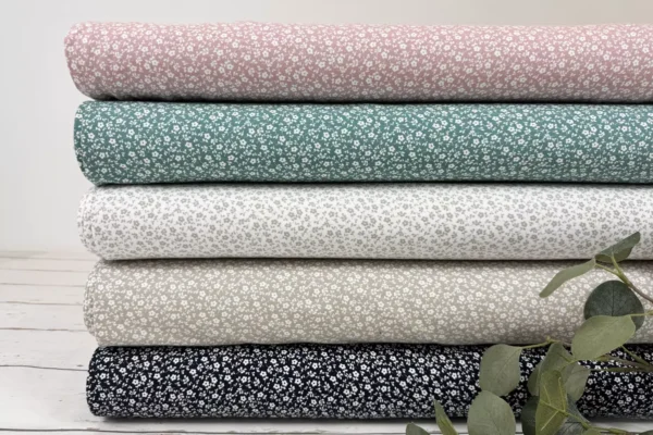 Jersey Stoff - Blumenwiese mit kleinen Blümchen in hell altrosa - Öko Tex 100 – Bild 3