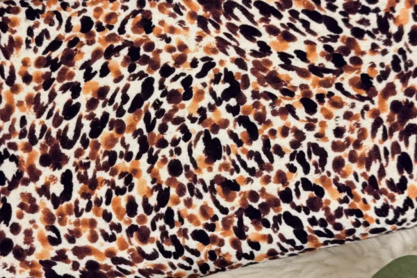 Leinen Jersey Stoff elastisch - Animalprint Leopardenmuster taupe und rost – Bild 3