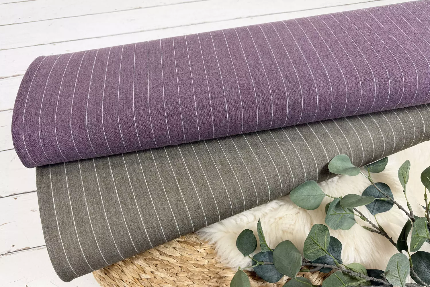 Hosenstoff Anzugstoff Stretch Nadelstreifen aubergine, olivgrün meliert - Ökotex Class 2
